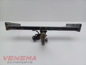 Gebruikte Trekhaak Ford Kuga I 2.0 TDCi 16V 140 Prijs € 99,99 Margeregeling aangeboden door Venema Autoparts