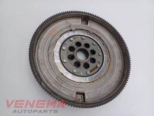 Gebruikte Dubbele massa vliegwiel Mercedes A (177.0) 2.0 A-220 Turbo 16V Prijs € 149,99 Margeregeling aangeboden door Venema Autoparts