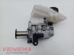 Gebruikte Hoofdremcilinder Volkswagen T-Cross 1.0 TSI 115 12V Prijs € 14,99 Margeregeling aangeboden door Venema Autoparts