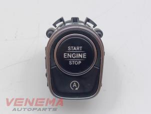 Gebruikte Start/Stop schakelaar Mercedes A (177.0) 2.0 A-220 Turbo 16V Prijs € 9,99 Margeregeling aangeboden door Venema Autoparts