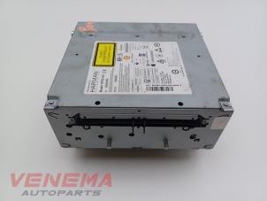 Gebruikte Multi Media Regelunit Mercedes GLC (X253) 2.0 260 16V 4-Matic Prijs € 499,99 Margeregeling aangeboden door Venema Autoparts