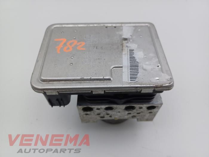 Gebruikte ABS Pomp Volkswagen T-Roc I 2.0 TSI 16V 4Motion Prijs € 99,99 Margeregeling aangeboden door Venema Autoparts