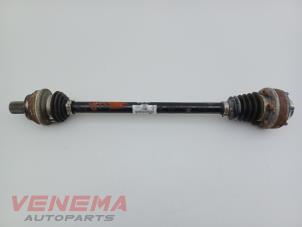 Gebruikte Aandrijfas links-achter Volkswagen T-Roc I 2.0 TSI 16V 4Motion Prijs € 39,99 Margeregeling aangeboden door Venema Autoparts