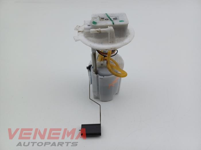 Gebruikte Tank element Pomp Nissan Qashqai (J12) 1.3 DIG-T MHEV 16V Prijs € 99,99 Margeregeling aangeboden door Venema Autoparts