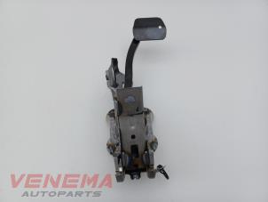 Gebruikte Rempedaal Nissan Qashqai (J12) 1.3 DIG-T MHEV 16V Prijs € 74,99 Margeregeling aangeboden door Venema Autoparts