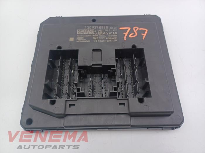 Gebruikte Module Bodycontrol Volkswagen Polo VI (AW1) 1.0 TSI 12V Prijs € 74,99 Margeregeling aangeboden door Venema Autoparts