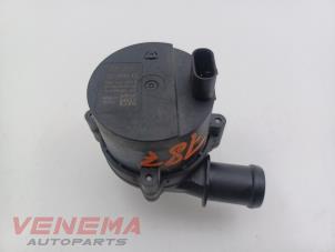 Gebruikte Waterpomp Volkswagen Polo VI (AW1) 1.0 TSI 12V Prijs € 29,99 Margeregeling aangeboden door Venema Autoparts