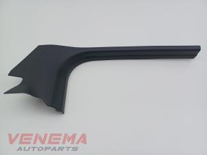 Gebruikte Afdeklijst dorpel links Mercedes A (W176) 1.5 A-180 CDI, A-180d 16V Prijs € 29,99 Margeregeling aangeboden door Venema Autoparts