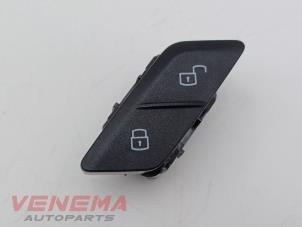 Gebruikte Schakelaar Centr. Deurvergrendeling BMW X3 (G01) xDrive 20i 2.0 TwinPower Turbo 16V Van Prijs € 14,99 Margeregeling aangeboden door Venema Autoparts