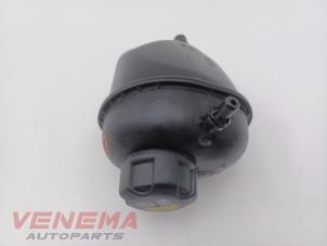 Gebruikte Koelwater Reservoir BMW X3 (G01) xDrive 20i 2.0 TwinPower Turbo 16V Van Prijs € 9,99 Margeregeling aangeboden door Venema Autoparts