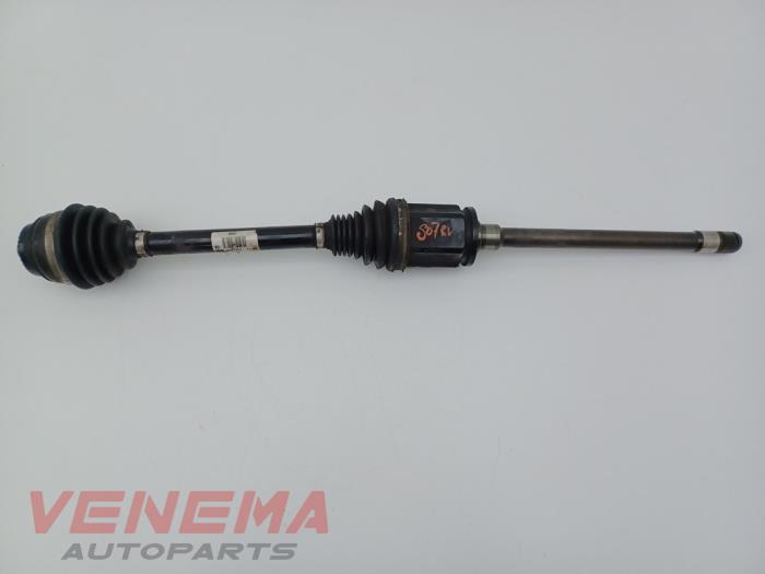 Gebruikte Aandrijfas rechts-voor BMW X3 (G01) xDrive 20i 2.0 TwinPower Turbo 16V Van Prijs € 399,99 Margeregeling aangeboden door Venema Autoparts