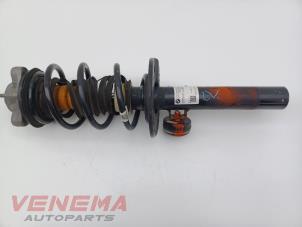 Gebruikte Schokdemperpoot links-voor BMW X3 (G01) xDrive 20i 2.0 TwinPower Turbo 16V Van Prijs € 124,99 Margeregeling aangeboden door Venema Autoparts