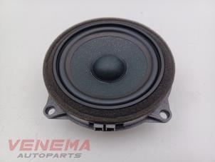 Gebruikte Luidspreker BMW X3 (G01) xDrive 20i 2.0 TwinPower Turbo 16V Van Prijs € 29,99 Margeregeling aangeboden door Venema Autoparts