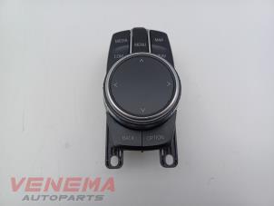 Gebruikte Multi Media Regelunit BMW X3 (G01) xDrive 20i 2.0 TwinPower Turbo 16V Van Prijs € 174,99 Margeregeling aangeboden door Venema Autoparts