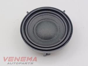 Gebruikte Speaker BMW X3 (G01) xDrive 20i 2.0 TwinPower Turbo 16V Van Prijs € 9,99 Margeregeling aangeboden door Venema Autoparts