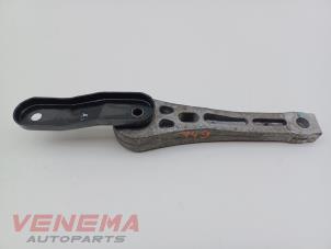 Gebruikte Motorrubber Volkswagen Golf VI Cabrio (1K) 1.4 TSI 122 16V Prijs € 14,99 Margeregeling aangeboden door Venema Autoparts