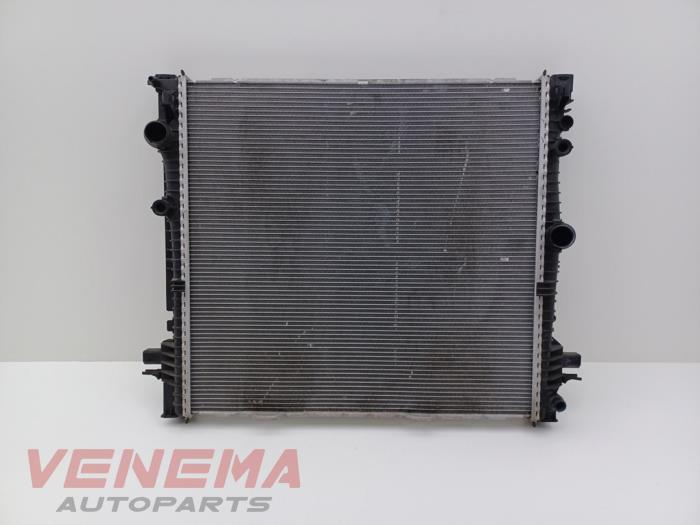 Gebruikte Radiateur BMW X3 (G01) xDrive 20i 2.0 TwinPower Turbo 16V Van Prijs € 249,99 Margeregeling aangeboden door Venema Autoparts