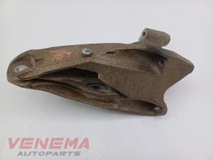 Gebruikte Motorsteun Volkswagen Transporter T6 2.0 TDI 150 4Motion Prijs € 29,99 Margeregeling aangeboden door Venema Autoparts