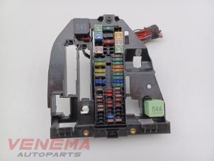 Gebruikte Zekeringkast Volkswagen Transporter T6 2.0 TDI 150 4Motion Prijs € 59,99 Margeregeling aangeboden door Venema Autoparts