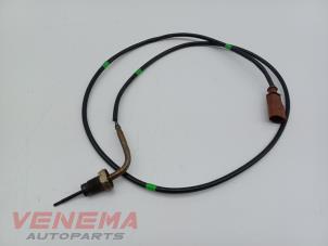 Gebruikte Uitlaat temperatuursensor Volkswagen Transporter T6 2.0 TDI 150 4Motion Prijs € 24,99 Margeregeling aangeboden door Venema Autoparts