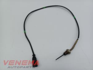 Gebruikte Uitlaat temperatuursensor Volkswagen Transporter T6 2.0 TDI 150 4Motion Prijs € 24,99 Margeregeling aangeboden door Venema Autoparts