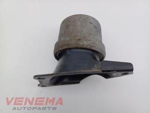 Gebruikte Motorsteun Volkswagen Transporter T6 2.0 TDI 150 4Motion Prijs € 14,99 Margeregeling aangeboden door Venema Autoparts