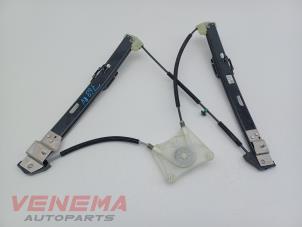 Gebruikte Ruitmechaniek 4Deurs rechts-voor Volkswagen T-Roc I 1.0 TSI 12V Prijs € 39,99 Margeregeling aangeboden door Venema Autoparts