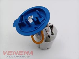 Gebruikte Tank element Pomp Volkswagen T-Roc I 1.0 TSI 12V Prijs € 14,99 Margeregeling aangeboden door Venema Autoparts