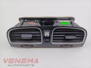 Gebruikte Luchtrooster Dashboard Volkswagen Golf VI Cabrio (1K) 1.4 TSI 122 16V Prijs € 14,99 Margeregeling aangeboden door Venema Autoparts