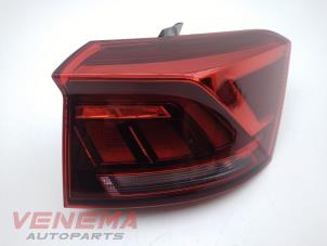 Gebruikte Achterlicht rechts Volkswagen T-Roc I 1.0 TSI 12V Prijs € 149,99 Margeregeling aangeboden door Venema Autoparts