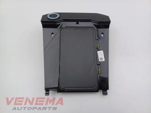 Gebruikte Sierstrip Volkswagen T-Roc I 1.0 TSI 12V Prijs € 24,99 Margeregeling aangeboden door Venema Autoparts