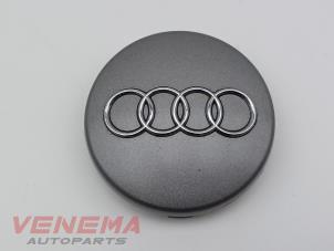Gebruikte Naafkapje Audi A4 Avant (B9) 2.0 35 TDI 16V Prijs € 9,99 Margeregeling aangeboden door Venema Autoparts