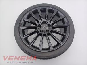 Gebruikte Velg + Band Mercedes C (C205) C-250 2.0 16V Prijs € 399,99 Margeregeling aangeboden door Venema Autoparts