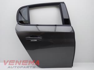 Gebruikte Portier 4Deurs rechts-achter Peugeot 208 II (UB/UH/UP) 1.2 Vti 12V PureTech 100 Prijs € 399,99 Margeregeling aangeboden door Venema Autoparts