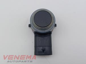 Gebruikte Sensor PDC Mercedes GLC (X253) 2.0 260 16V 4-Matic Prijs € 9,99 Margeregeling aangeboden door Venema Autoparts