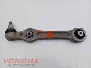 Gebruikte Draagarm links-voor Mercedes GLC (X253) 2.0 260 16V 4-Matic Prijs € 59,99 Margeregeling aangeboden door Venema Autoparts