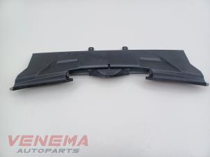 Gebruikte Luchtgeleider BMW 3 serie Touring (E91) 320i 16V Prijs € 14,99 Margeregeling aangeboden door Venema Autoparts