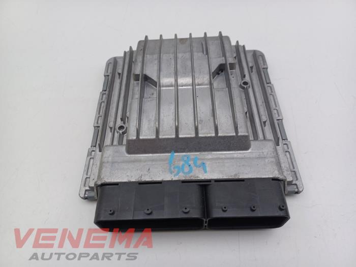 Computer Motormanagement van een BMW 3 serie Touring (E91) 320i 16V 2010