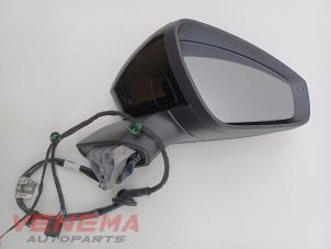 Gebruikte Buitenspiegel rechts Skoda Elroq 60 Prijs € 349,99 Margeregeling aangeboden door Venema Autoparts