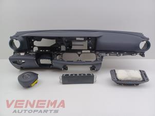 Gebruikte Airbag set + dashboard Mercedes E Estate (S213) E-220d 2.0 Turbo 16V Prijs € 1.749,99 Margeregeling aangeboden door Venema Autoparts