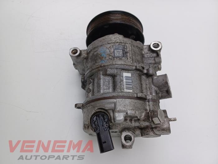 Aircopomp van een Seat Leon ST (5FF) 2.0 TDI FR 16V 2017