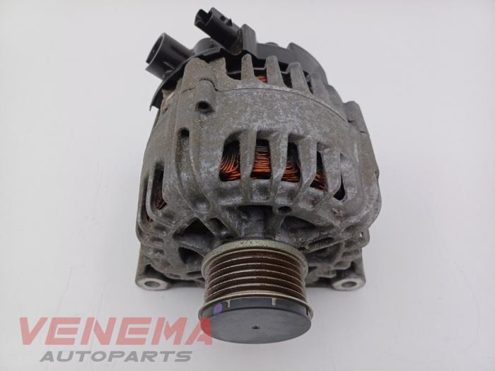 Gebruikte Dynamo Opel Corsa F (UB/UH/UP) 1.2 Turbo 12V 130 Prijs € 44,99 Margeregeling aangeboden door Venema Autoparts