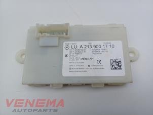 Gebruikte Keyless vehicle module Mercedes E Estate (S213) E-220d 2.0 Turbo 16V Prijs € 39,99 Margeregeling aangeboden door Venema Autoparts