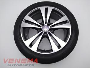 Gebruikte Velg + Band Mercedes GLC (X253) 2.0 260 16V 4-Matic Prijs € 199,99 Margeregeling aangeboden door Venema Autoparts