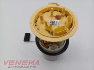 Gebruikte Tank element Pomp Volkswagen Caddy Combi V (SBB/SBJ) 2.0 TDI BlueMotionTechnology Prijs € 74,99 Margeregeling aangeboden door Venema Autoparts