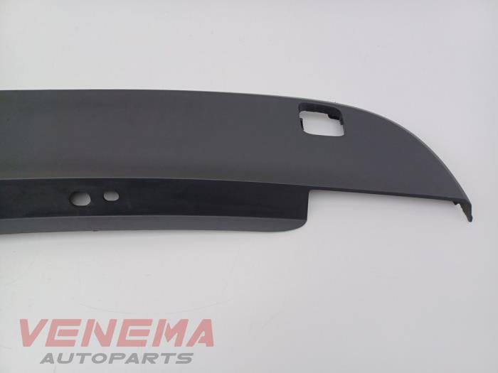 Diffuser achterbumper van een Volkswagen Golf VI Cabrio (1K) 1.4 TSI 122 16V 2013