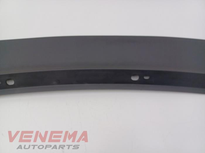Diffuser achterbumper van een Volkswagen Golf VI Cabrio (1K) 1.4 TSI 122 16V 2013