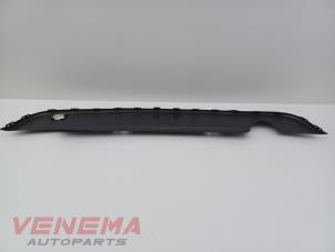 Diffuser achterbumper van een Volkswagen Golf VI Cabrio (1K) 1.4 TSI 122 16V 2013