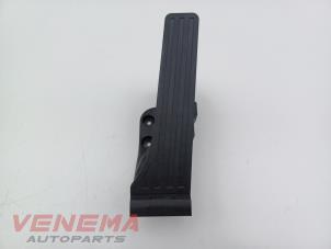 Gebruikte Gaspedaal Mercedes E Estate (S213) E-220d 2.0 Turbo 16V Prijs € 19,99 Margeregeling aangeboden door Venema Autoparts