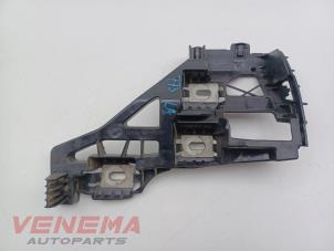 Gebruikte Bumpersteun links-achter Mercedes E Estate (S213) E-220d 2.0 Turbo 16V Prijs € 9,99 Margeregeling aangeboden door Venema Autoparts